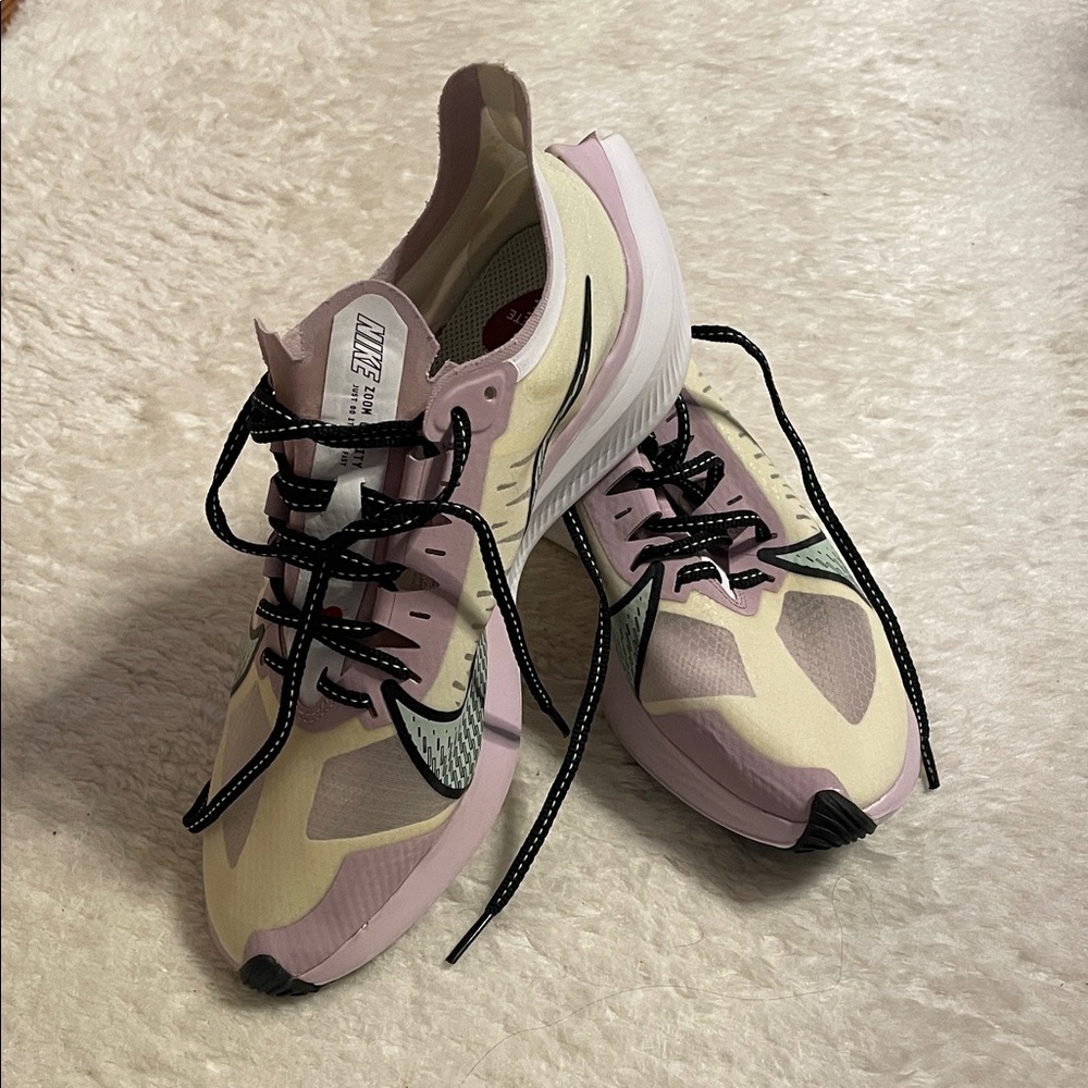 Nike Women's Cream and Pink Running Shoes